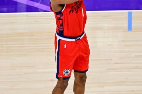 开云全站官网快船关键时刻失误不断，球队憾负对手，加入.